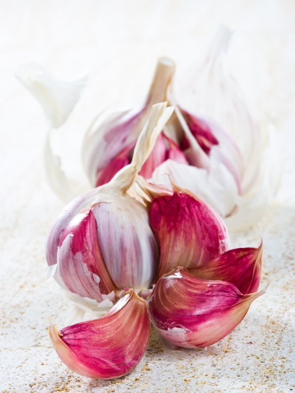 Unos dientes de ajo
